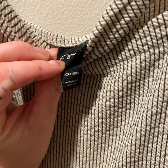 Wide leg jumpsuit/overalls - Picture 7 of 11